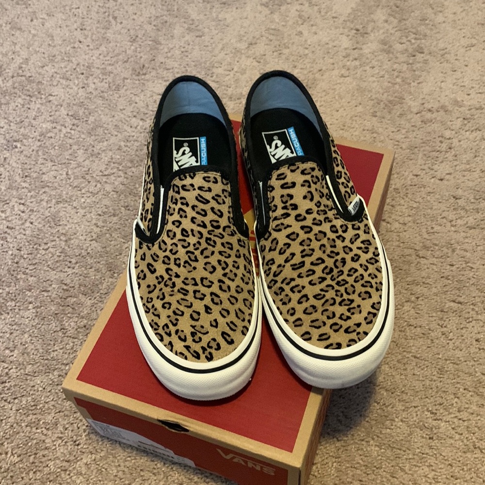 Leopard Vans